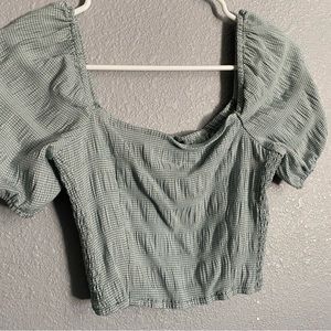 Forever 21 crop top shirt
